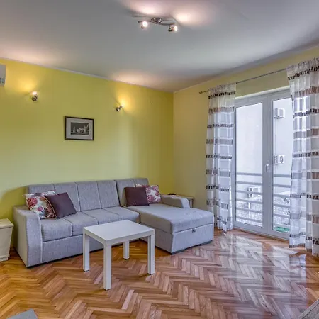 Apartment Rosa *