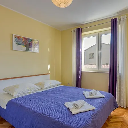 Rosa Apartment